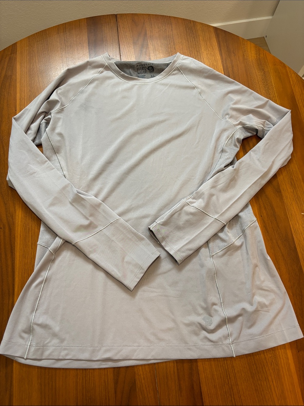 Mountain HardwearWomen's Long-Sleeve Crew Tee in Light Purplish Gray, XL